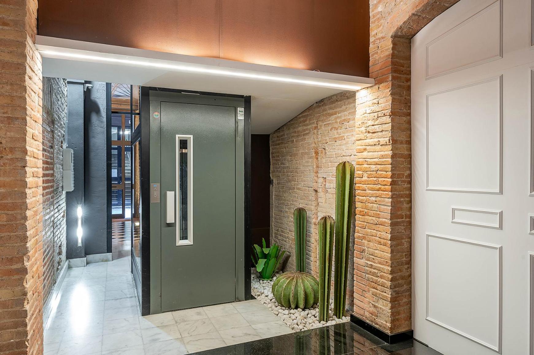 Enjoybcn Colon Apartments Barcelona Exteriör bild