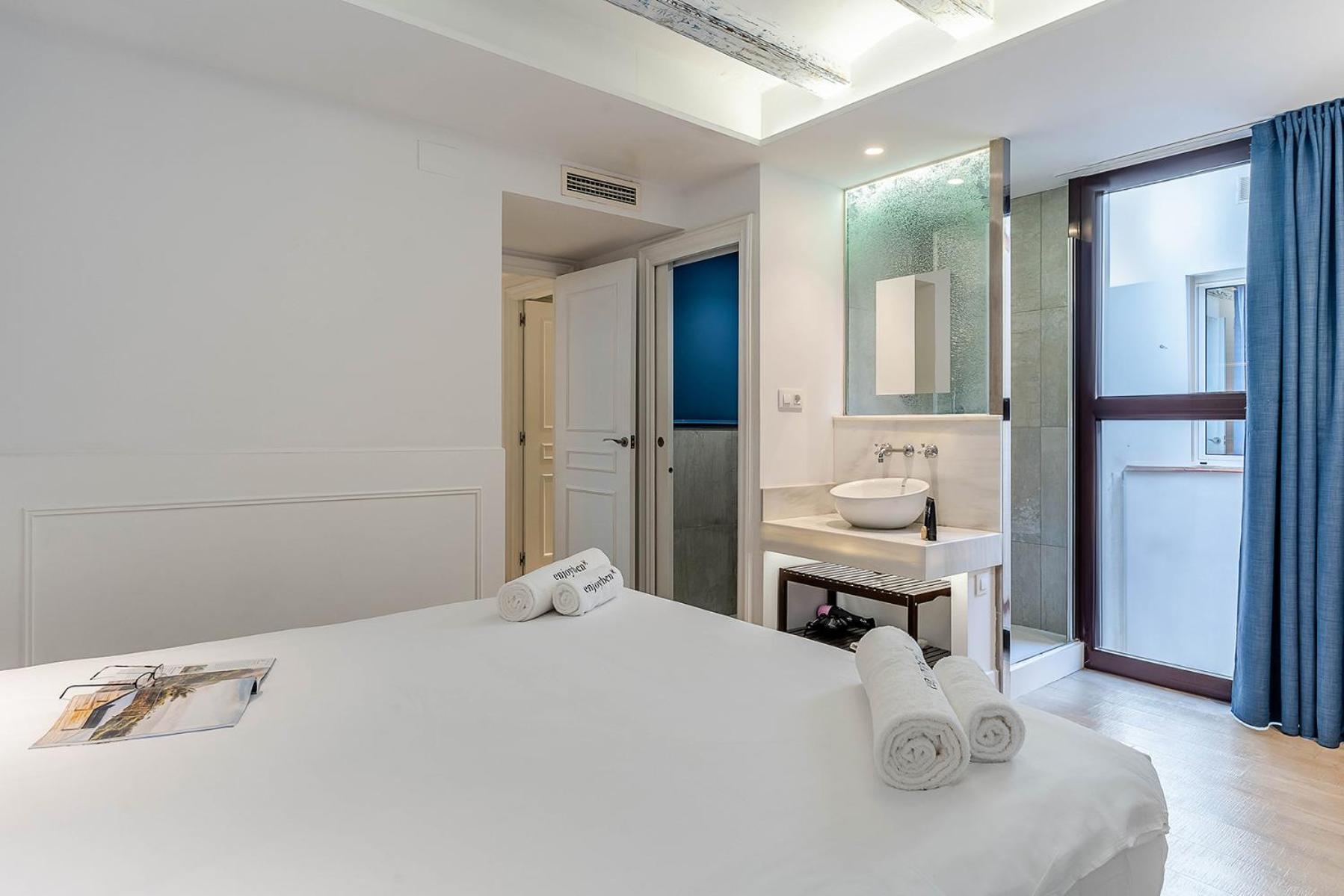 Enjoybcn Colon Apartments Barcelona Exteriör bild